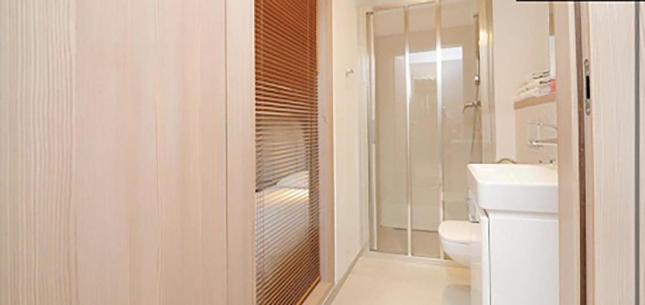 404 Rooms Wolska Apartament 华沙 外观 照片