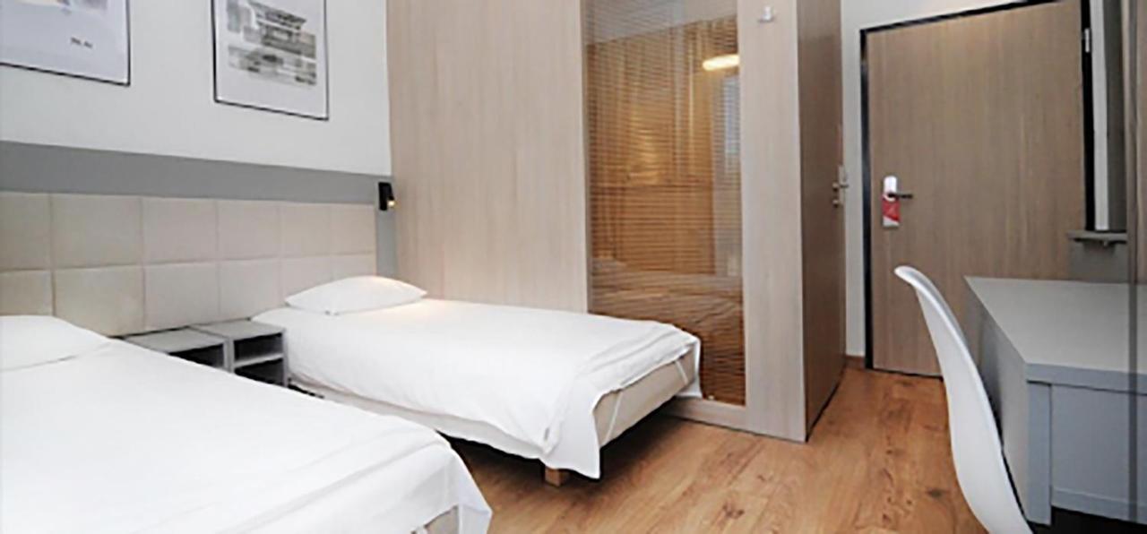404 Rooms Wolska Apartament 华沙 外观 照片
