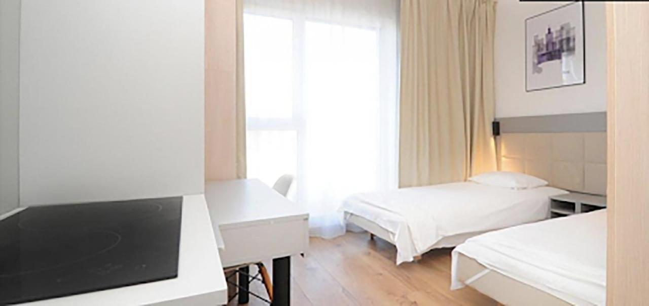 404 Rooms Wolska Apartament 华沙 外观 照片