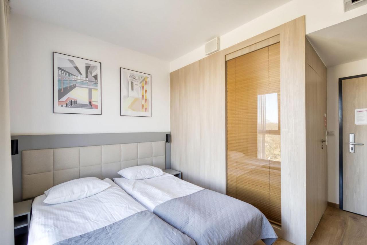 404 Rooms Wolska Apartament 华沙 外观 照片