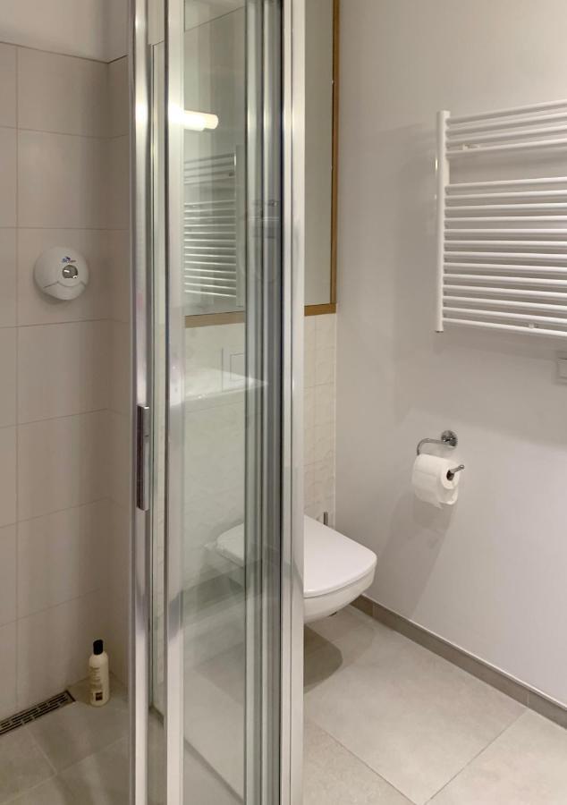 404 Rooms Wolska Apartament 华沙 外观 照片
